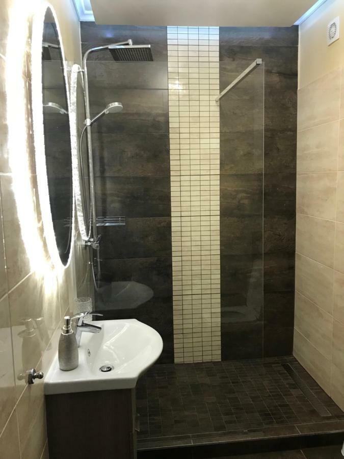 דירות אגר Glamour Apartman מראה חיצוני תמונה