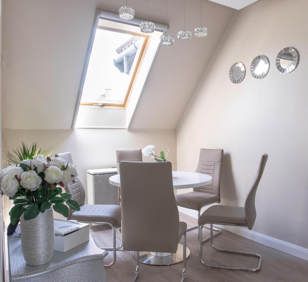 דירות אגר Glamour Apartman מראה חיצוני תמונה